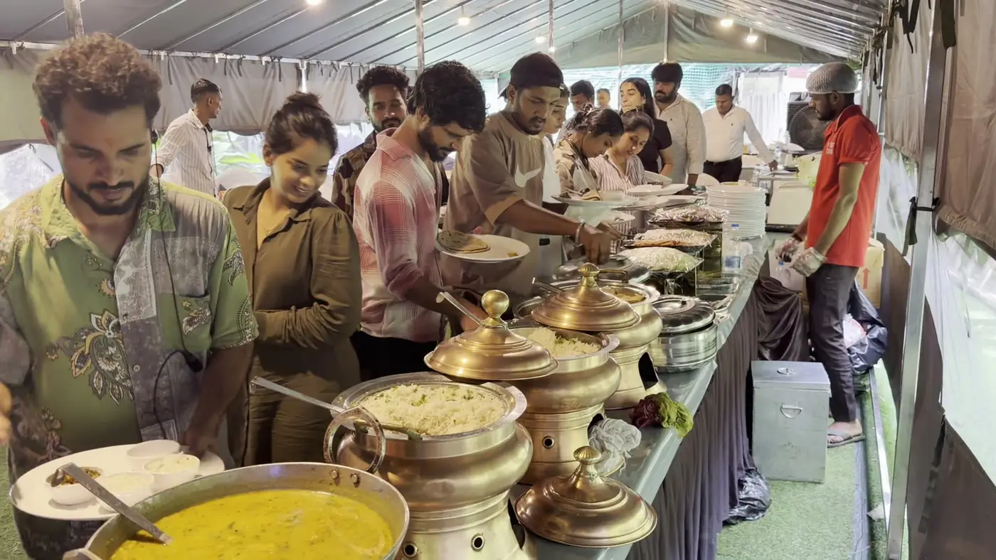 Unit Dining Atmosphere